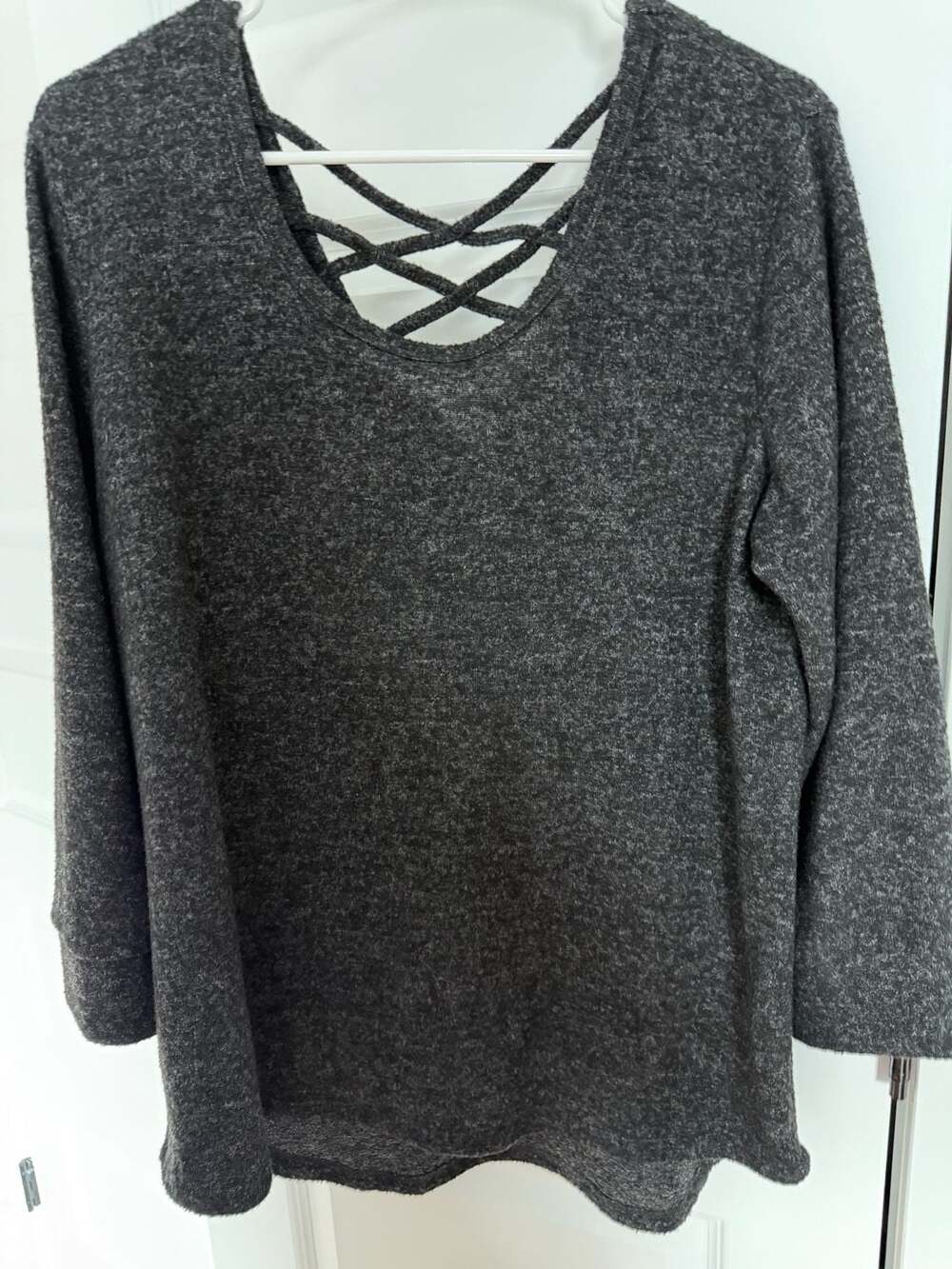 Women's Charcoal Grey Criss-Cross Back Long Sleeve Tunic Top